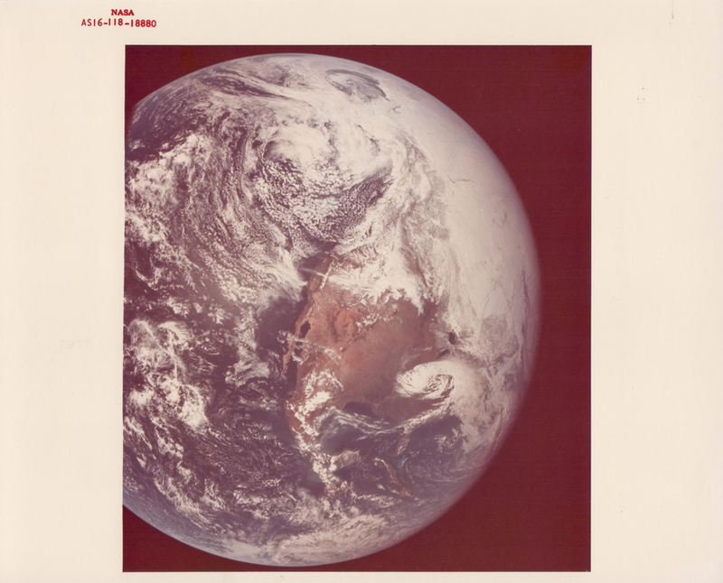 Illustration for article titled 15 Rare Images From NASA's First Decades of Space Exploration